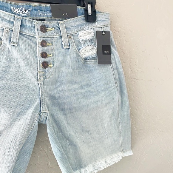 Boyfriend‎ Denim Shorts - Picture 4 of 9